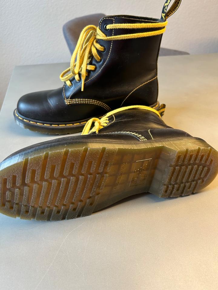 Dr. Martens Stiefel Herren Größe 43 in Wetzlar