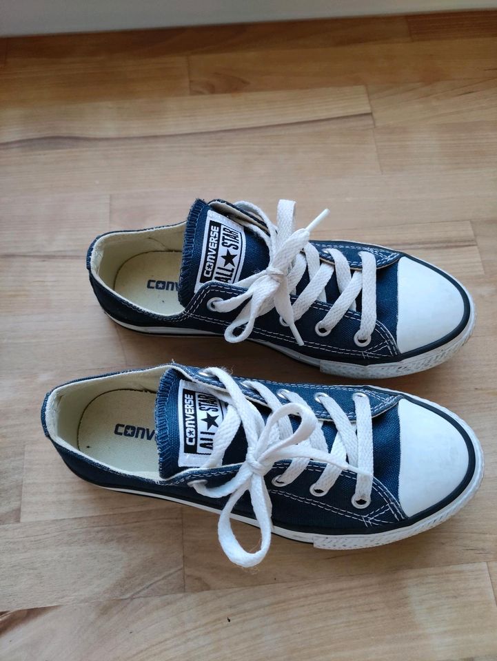 Converse Chucks All Star Schuhe 32 Sneaker Halbschuhe Turnschuhe in Bayern  - Heroldsberg | Gebrauchte Kinderschuhe Größe 32 kaufen | eBay  Kleinanzeigen ist jetzt Kleinanzeigen