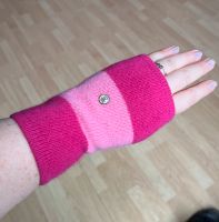 REVIEW Armstulpen Pulswärmer Handschuhe pink Streifen Wolle Nordrhein-Westfalen - Wülfrath Vorschau