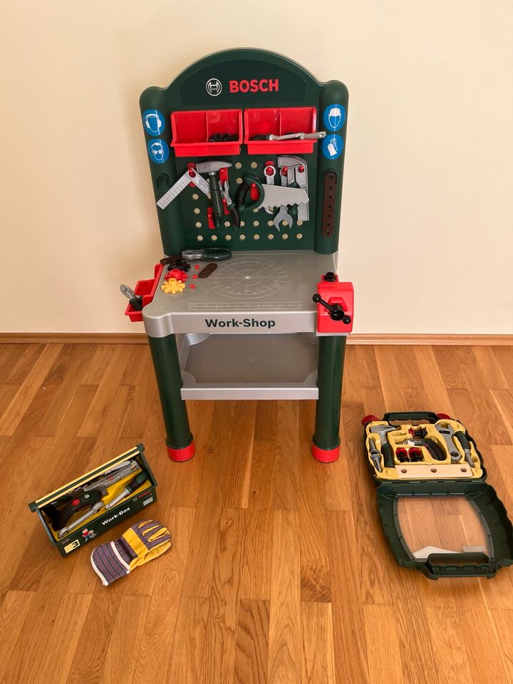 Bosch mini Work-Shop - Kinder Werkbank inkl. Werkzeugkoffer in Leipzig