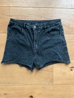 'H&M Short, Gr. 170,schwarz-grau Hannover - Bothfeld-Vahrenheide Vorschau