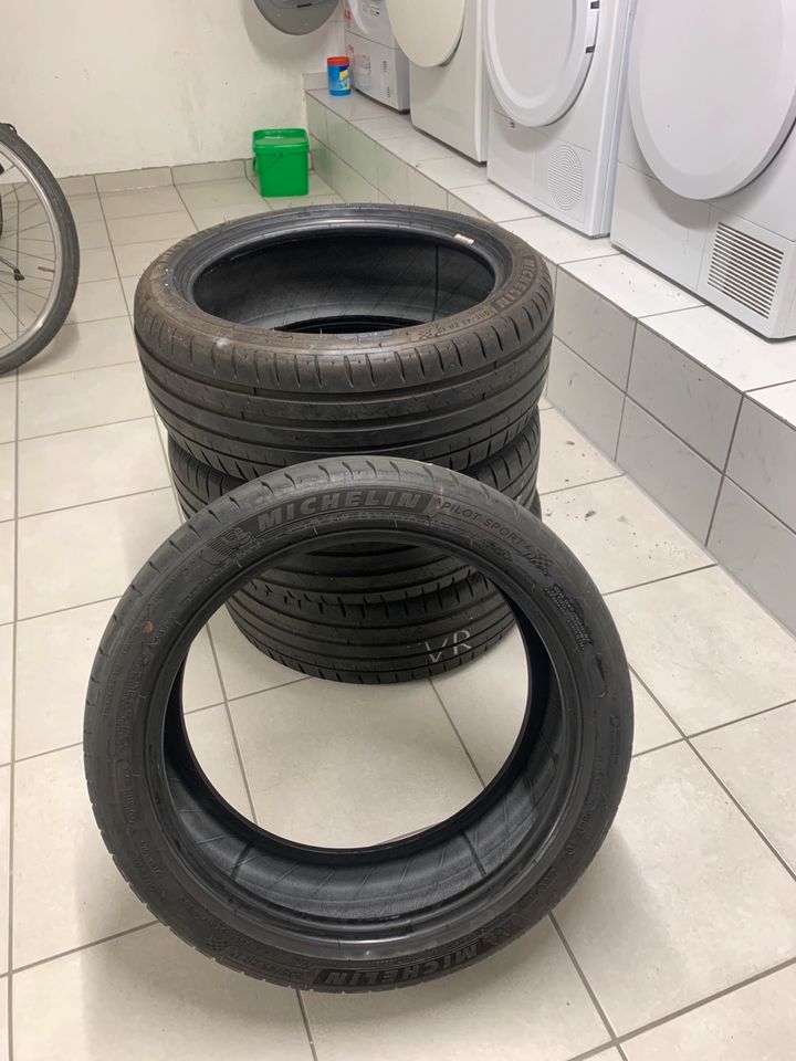 Michelin Pilot Sport 4  205/45ZR17 88W in Delbrück