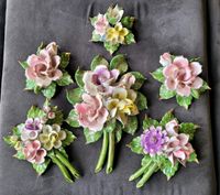 Bouquet aus Capodimente Blumen, Porzellan, Handarbeit Hessen - Oberursel (Taunus) Vorschau
