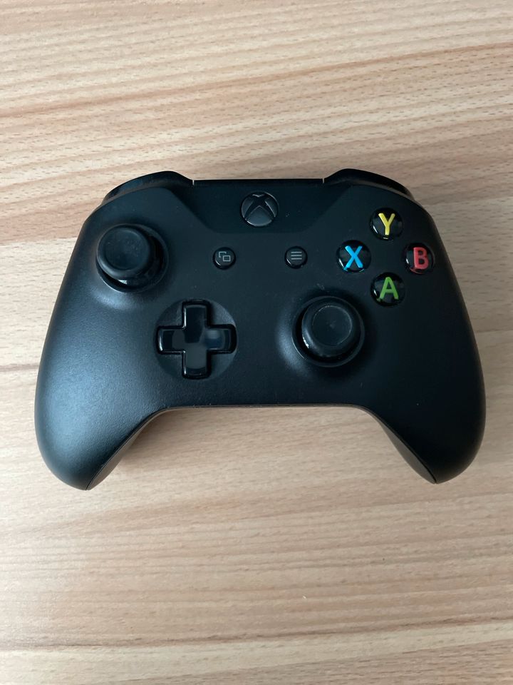 Xbox One X | Konsole + Controller | 4k | 1 TB in Bonn