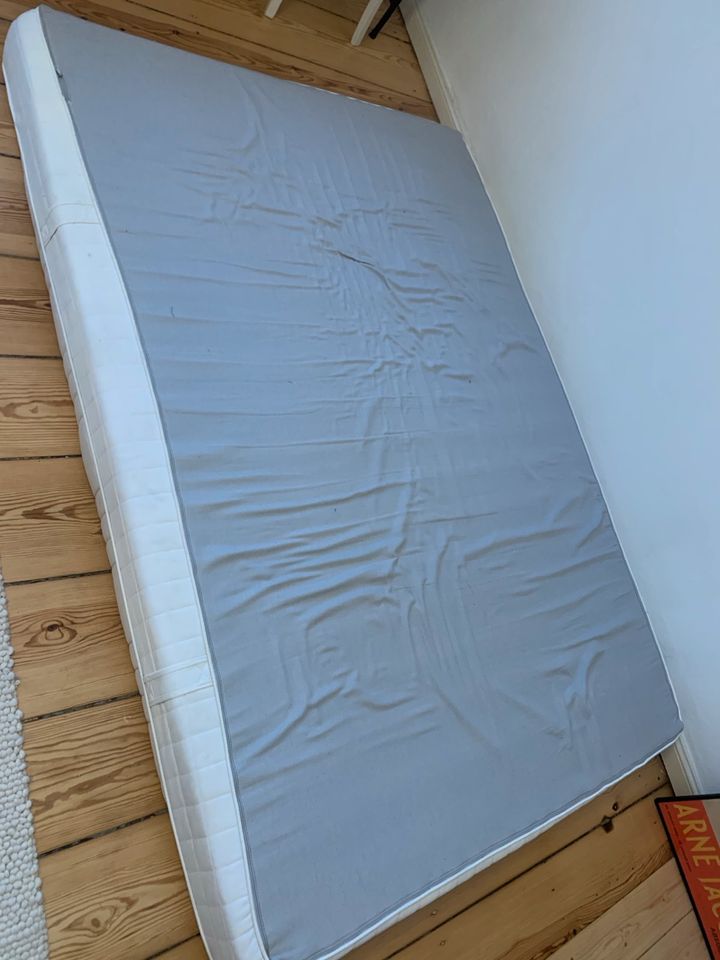 Matratze von Ikea 140 breit in Berlin