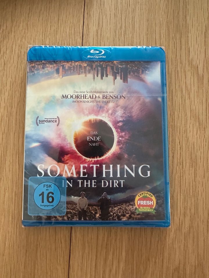 Something In The Dirt - Blu-ray NEU OVP in Mettmann