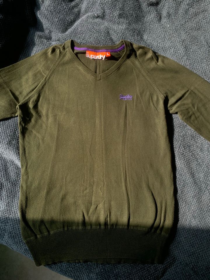 Superdry Pullover Gr L (khaki) 100% Baumwolle in Köln