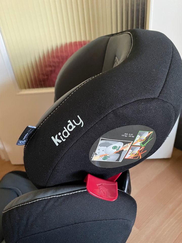 Kiddy Smart Fix - Kindersitz 15-36 Kg - sehr gut erhalten in Hamburg