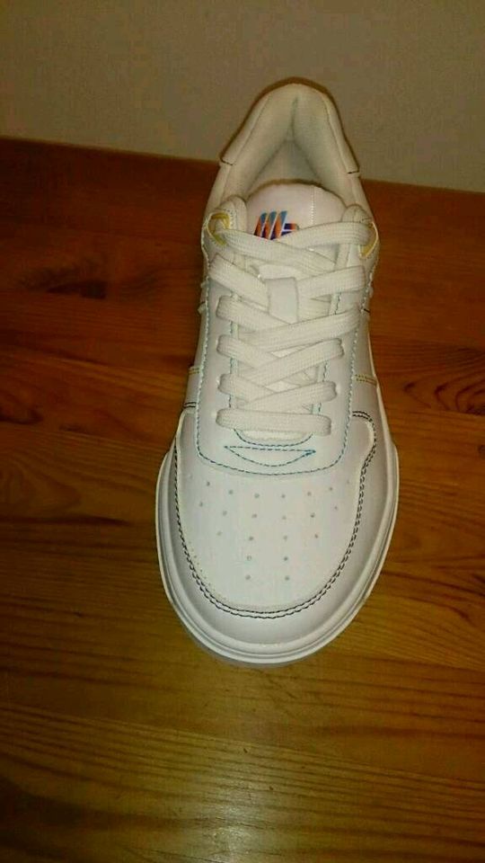 ALDIMANIA ALDI Sneaker 37 / 38 NEU * OVP * 2022 nur bis 14.03 in München