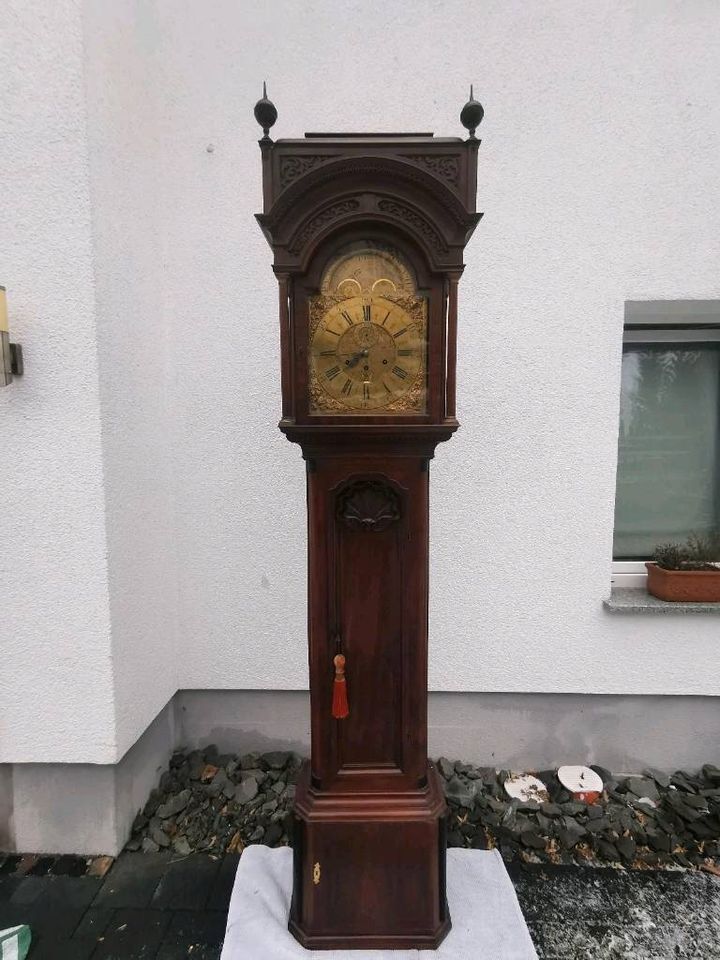 Antike Standuhr ca 1800-1830 in Reichshof