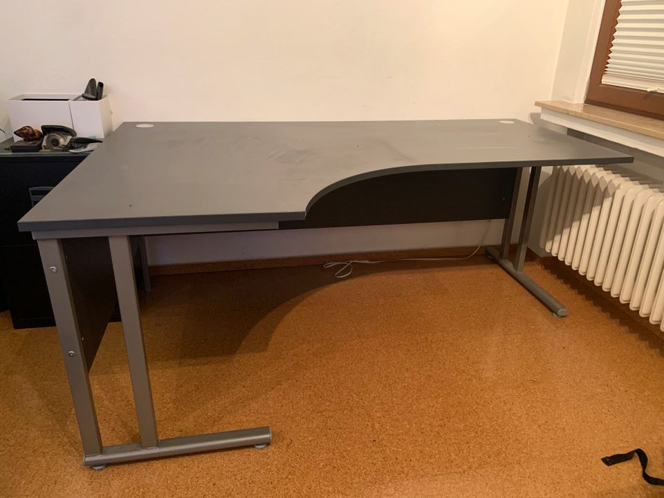 Schreibtisch in L Form in Dortmund