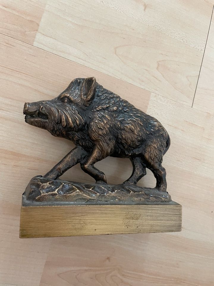 Bronzefigur Wildschwein in Giengen an der Brenz