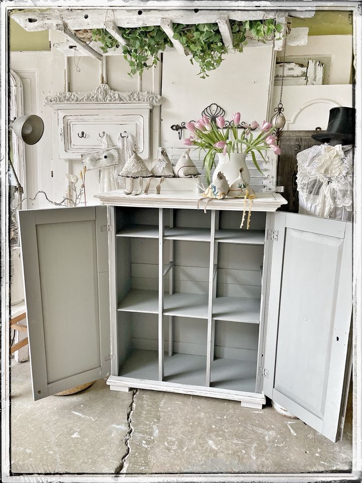 Alter Schrank Shabby in Kranichfeld