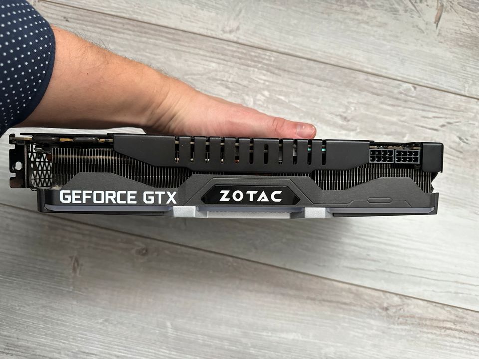 Zotac GTX 1080 Ti teildefekt in Reinfeld