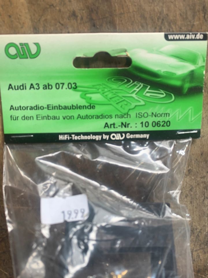 AIV Autoradio Einbaurahmen für Audi A3 ab 07/03 in Deilingen