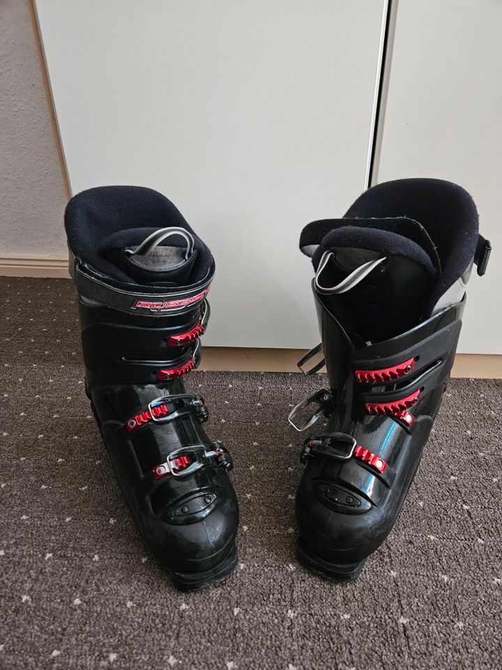 Ski + Skischuhe in Frankfurt (Oder)