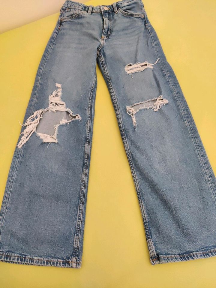 H&M Jeans Größe 140, weites Bein in Rietberg