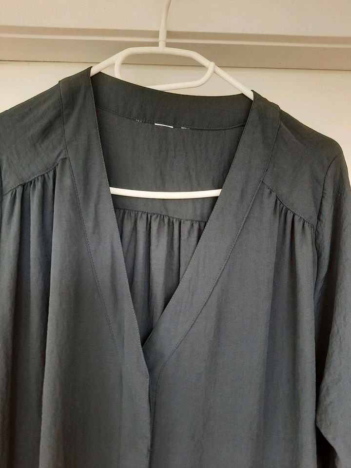 Damen Bluse "H&M" Gr. 46 dunkelblau,  wie neu in Engelskirchen