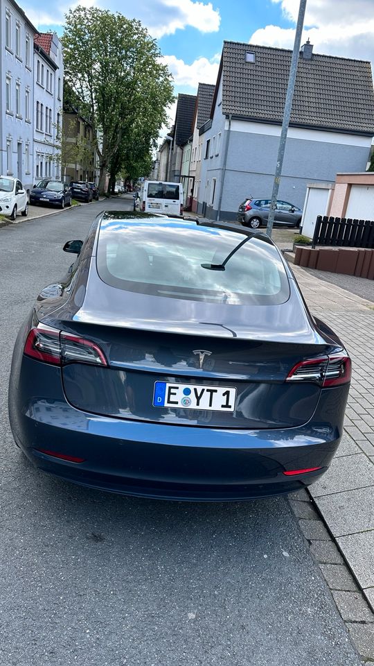 Tesla Model 3 in Bochum