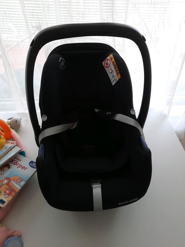 MAXI COSI Tinca Set Babyschale plus Basisstation in Ravensburg