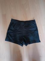 H&M Basic Shorts kurze Stoffhose schwarz S Niedersachsen - Isernhagen Vorschau