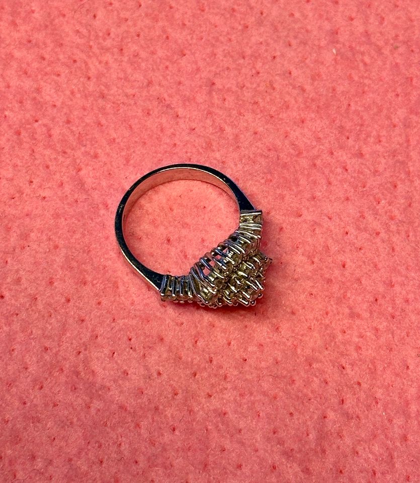 Vintage Ring Goldring 585 Weißgold Diamanten besetzt 5,60g in Straelen