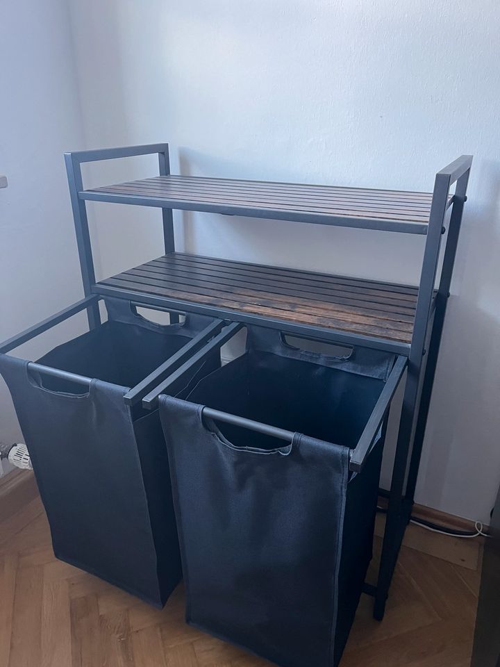 Sideboard Regal / Kommode mit Wäschesammler für getrennte Farben in München