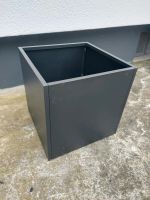 Pflanztopf 50x50 cm anthrazit Nordrhein-Westfalen - Soest Vorschau