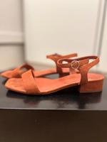 Sandalen in Pfirsich Farben Hessen - Offenbach Vorschau