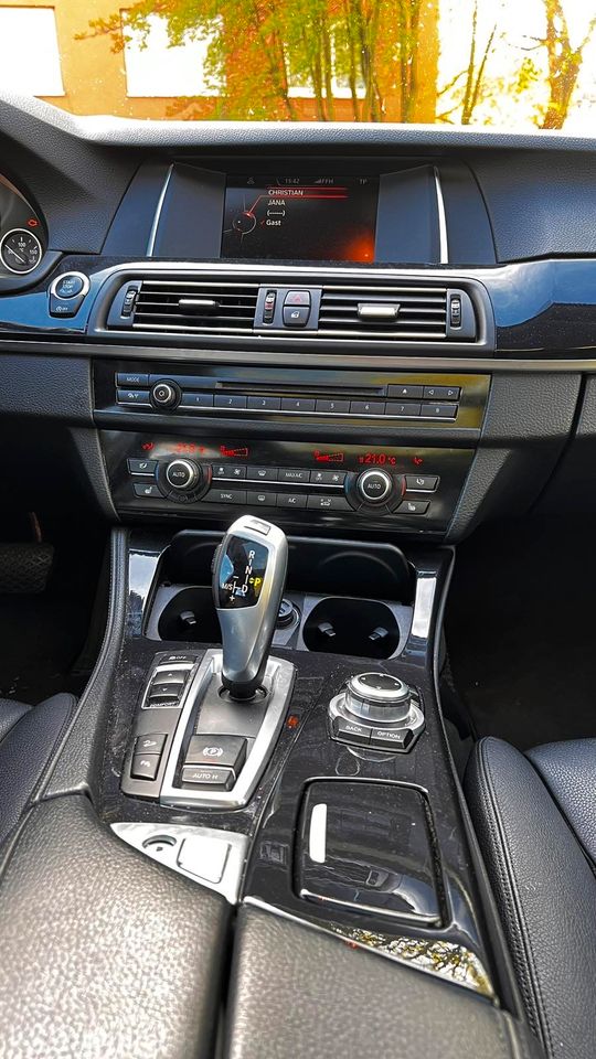 BMW 520 XDrive 2015 Voll Ausstattung in Kassel