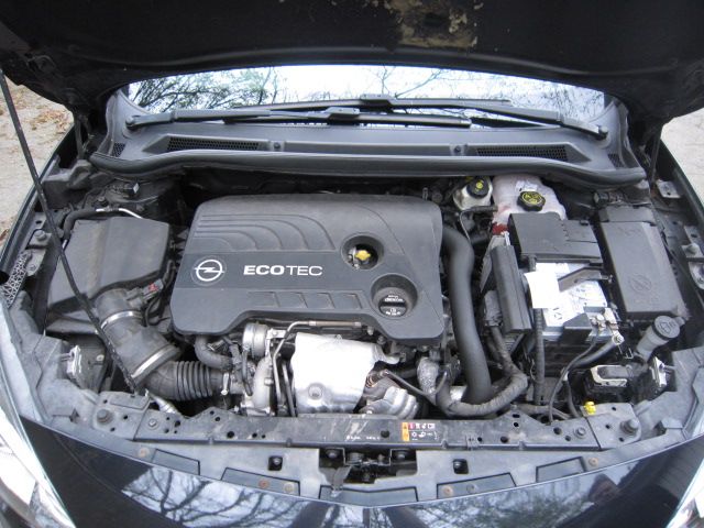 Opel Astra GTC OPC-Line Tüv-Neu schwarz 123t-Km R E D U Z I E R T in Herten