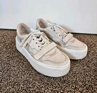 Kennel & Schmenger Sneaker Hellgrau Plateausohle Gr. 39 Bielefeld - Holtkamp Vorschau