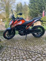 KTM Duke 125 Bj. 2020 > Top Zustand < Brandenburg - Birkenwerder Vorschau