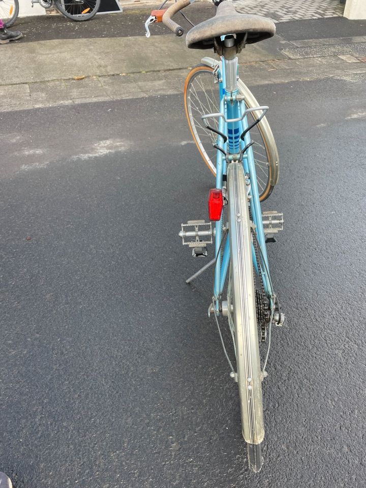 Hercules Original Vintage Damenrennrad „der blaue Blitz“ in Schotten