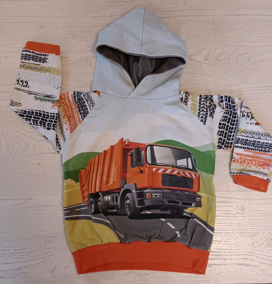 Handmade Hoodie, Pullover Gr. 104 in Krien