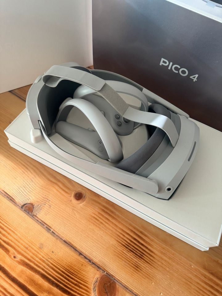 PICO 4 VR Brille virtuell Konsole virtuelles spielen aus 2023 in Bocholt