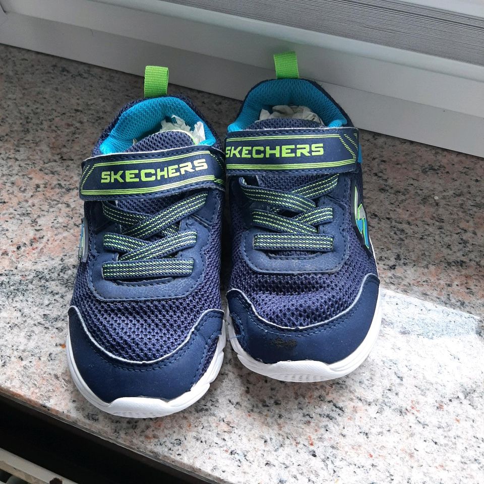 Sketchers schuhe in Adelheidsdorf