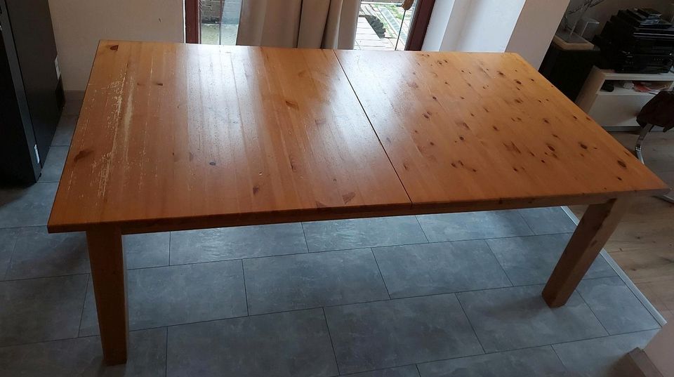 Holztisch von IKEA, Massivholz 210x110, (+ Ausziehfunktion ) in Oldenburg