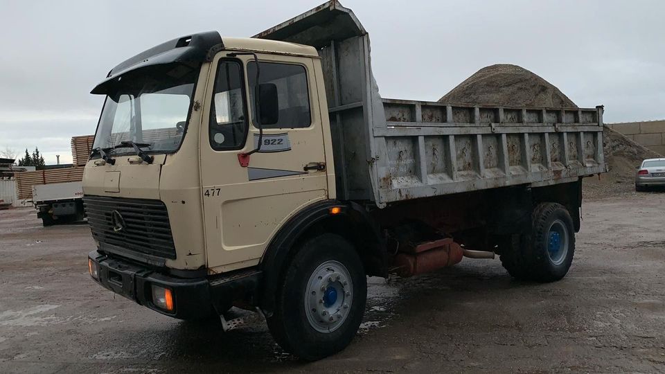 Mercedes-Benz 1922 4x2 Big Axe 13 Tonne in Wiesbaden