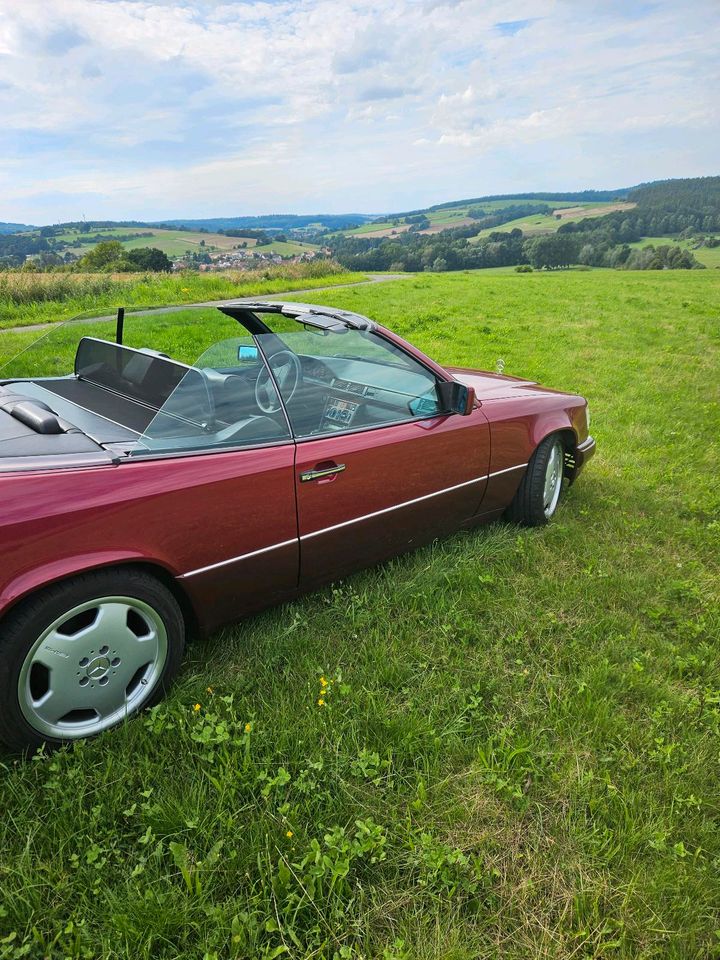 Mercedes E 220 Cabriolet in Wohratal