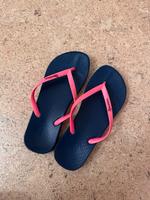 Flipflops in blau/pink Bayern - Obersinn Vorschau