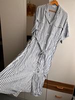 Neuwertig Weekday Kleid Gestreift Scandinavian Design Berlin - Reinickendorf Vorschau