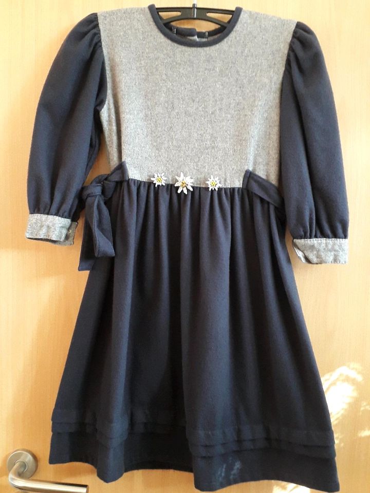 Kinder Mädchen Dirndl Trachtenkleid Landhaus Kleid Gr. 110 116 in Regenstauf