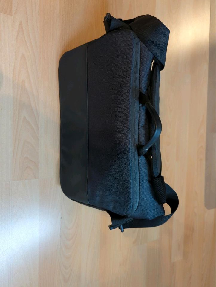 Elops Fahrradtasche Businessbag 500 15 schwarz/grau neuwertig in Frankfurt am Main