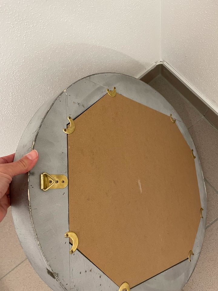 Spiegel Wandspiegel grau oval Beton-Optik Maisons du Monde in Petershausen