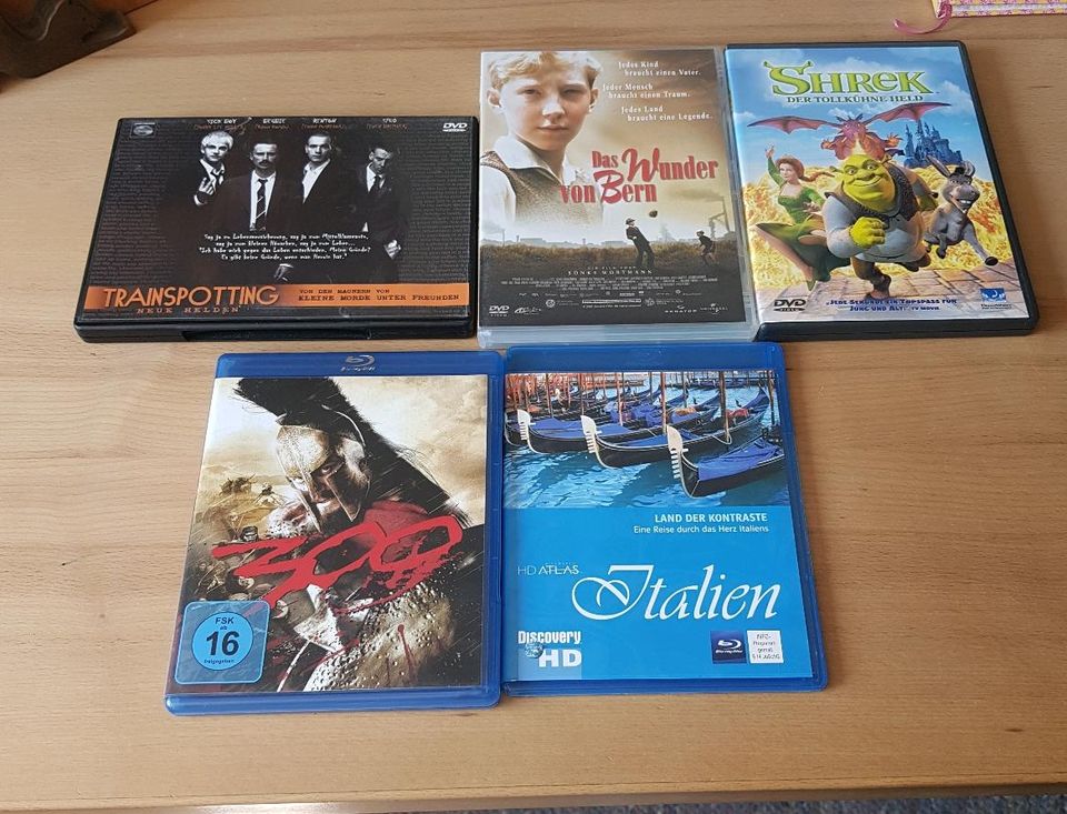 3  DVD und 2 Blu -rays in Mintraching