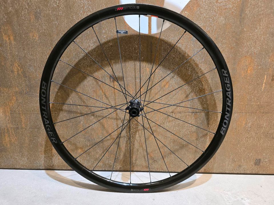 BONTRAGER AEOLUS XXX2 CARBON TUBULAR LAUFRADSATZ DISC in Raubling