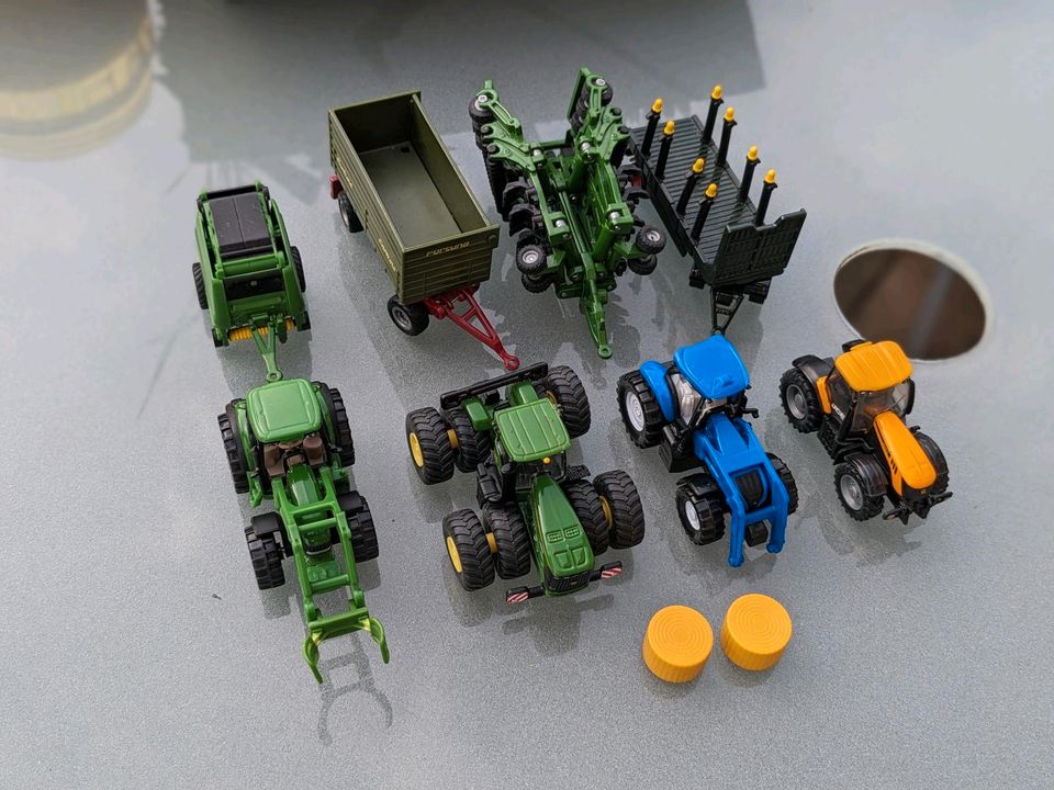Siku ® Landwirtschaft Traktor Set in Löwenberger Land-Grüneberg