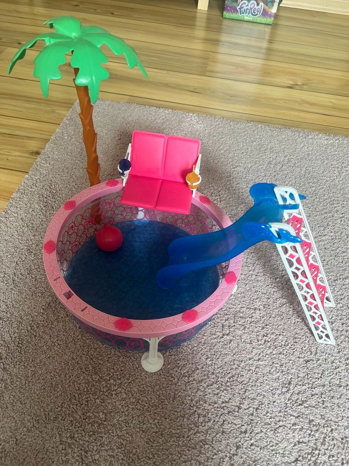 Barbie Swimming Pool mit Rutsche in Rieste