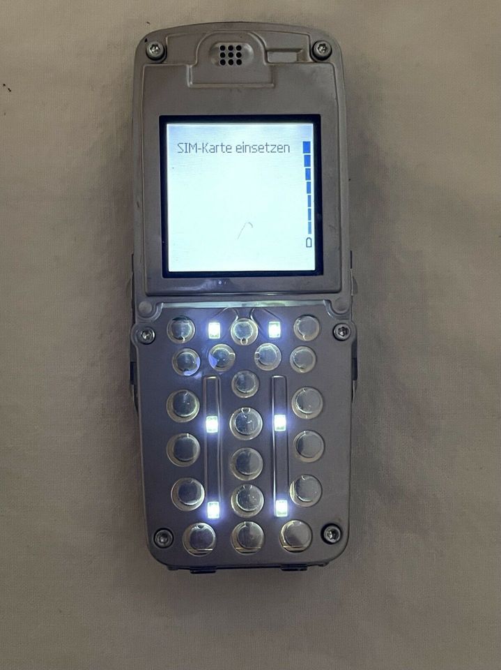 Nokia, 2 x 5100, 1 x 5210, mit Akku als Ersatzteilspender in Lörrach